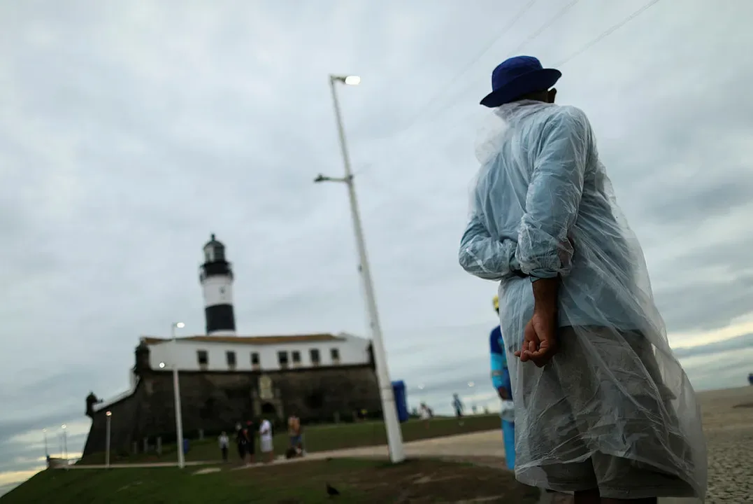 Sol abre o dia em Salvador, mas chuva segue no radar; veja previsão
