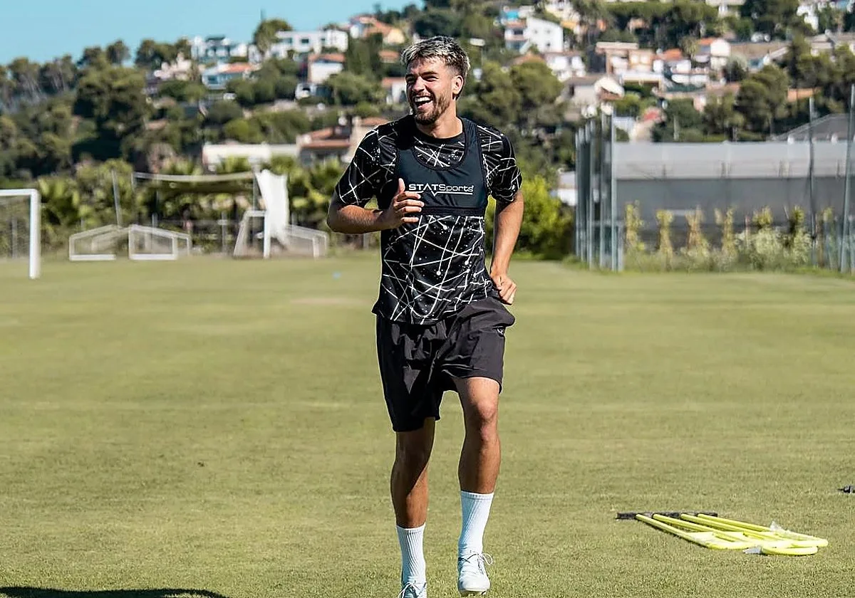 El Sevilla FC pregunta por Marc Guiu para completar su delantera