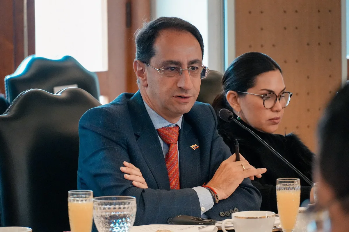 El vicepresidente José Manuel Restrepo explicó qué busca Colombia con el Escudo de las Américas: “Si hay inversión, hay empleo”