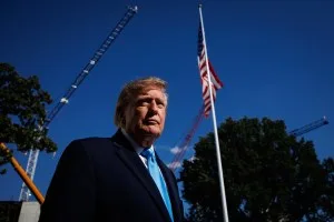 Petróleo fecha em alta de 4% com ataques no Oriente Médio, apesar de falas de Trump