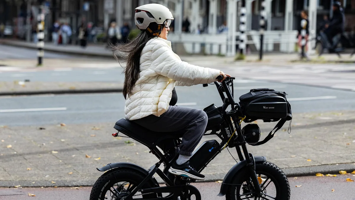 Pourquoi les fatbikes sont-ils si populaires malgré le bashing ? On a posé la question à ceux qui les vendent