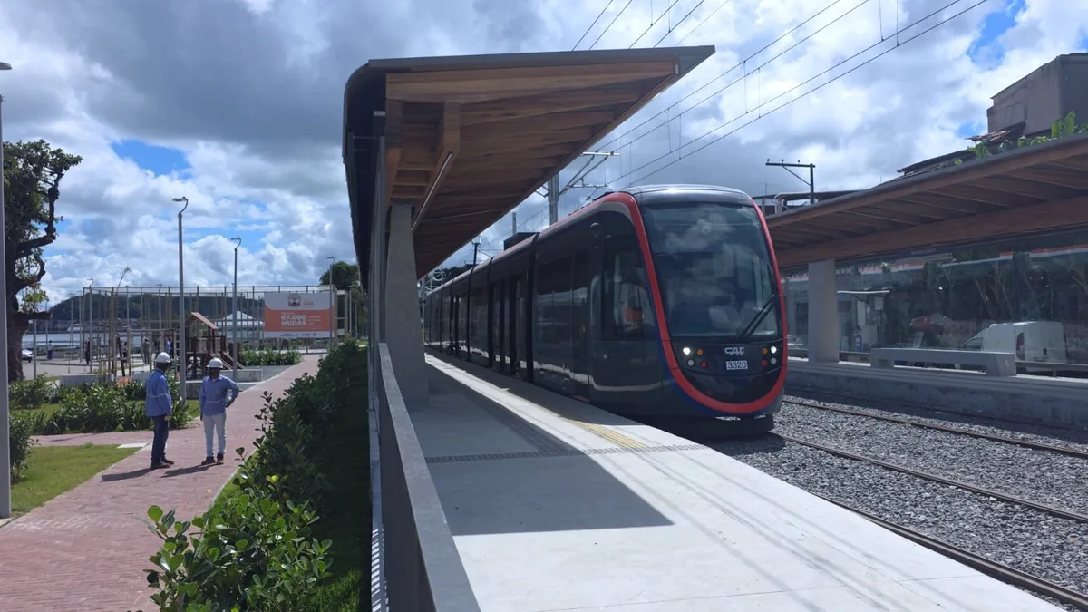 Uma viagem no VLT de Salvador: uma transformação urbana impressionante