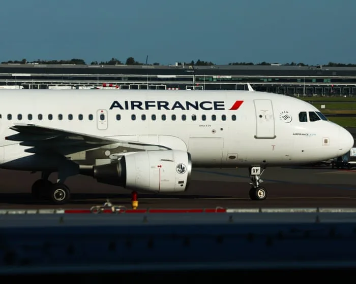 Flight attendant’s breast cancer was occupational disease, court rules