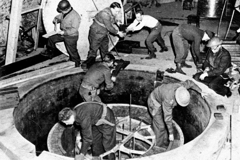 Cubos de urânio achados em gaveta revelam por que o reator de Hitler nunca teria funcionado