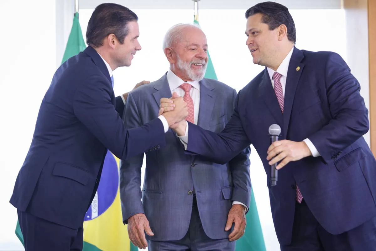 Lula se reúne com Motta e Alcolumbre por taxa das blusinhas e prioridades