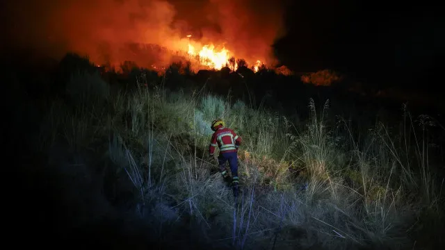 Um dos bombeiros feridos em Arouca volta a ser operado este domingo