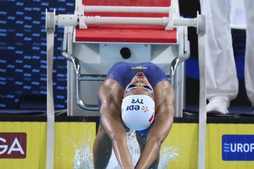 Déjà six finalistes et deux médailles aux Championnats d'Europe : pourquoi le dos est une spécialité française