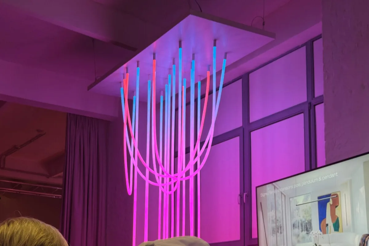Philips Hue’s New Lights Are Smartsy, Artsy, and Fartsy