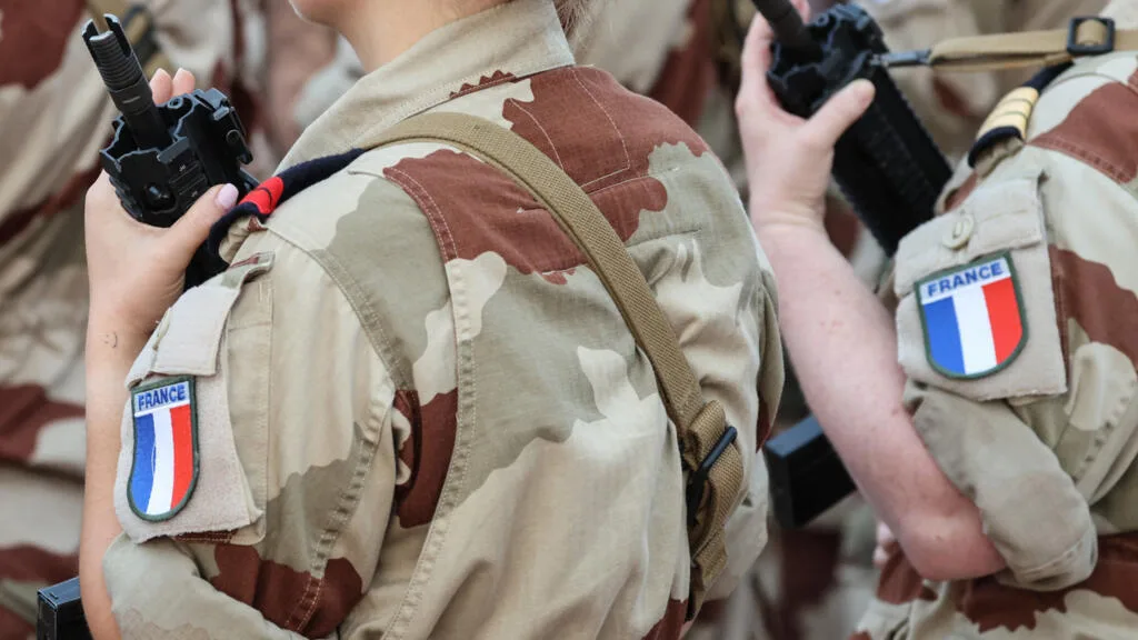 France: procédure disciplinaire contre des militaires s'affichant avec le drapeau de Rhodésie, un symbole suprémaciste