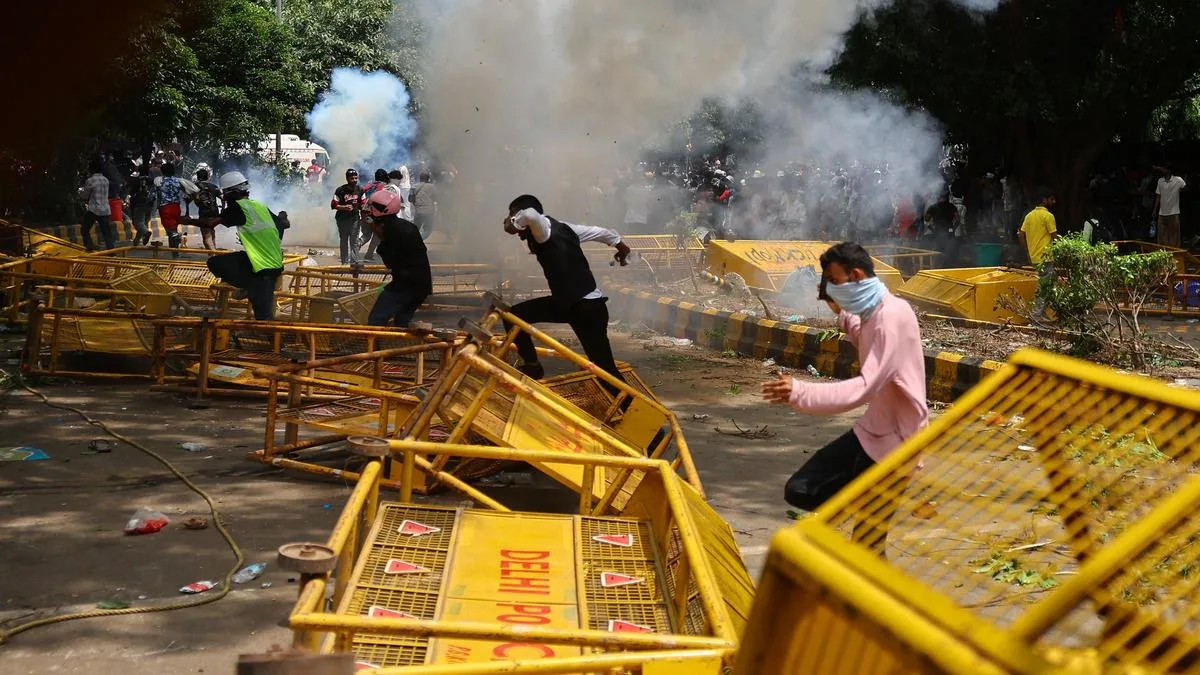 Supreme Court forms High-Powered Enquiry Committee to investigate violence during student protests