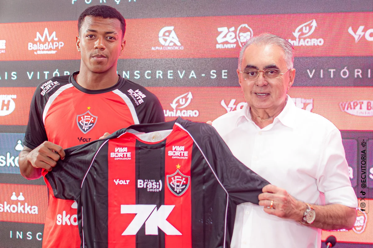 Diretor explica perfil de contratações: "Vitória não é o Real Madrid"