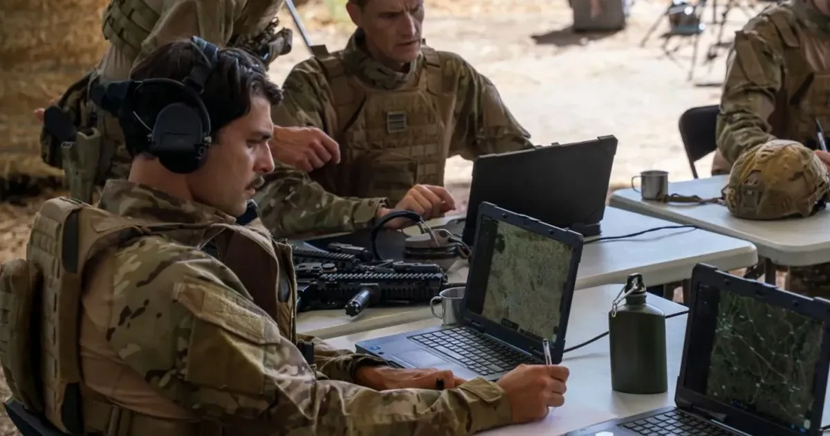 Un marché de « plusieurs milliards d'euros » : Thales lance HexaForce et attaque de front l'américain Palantir