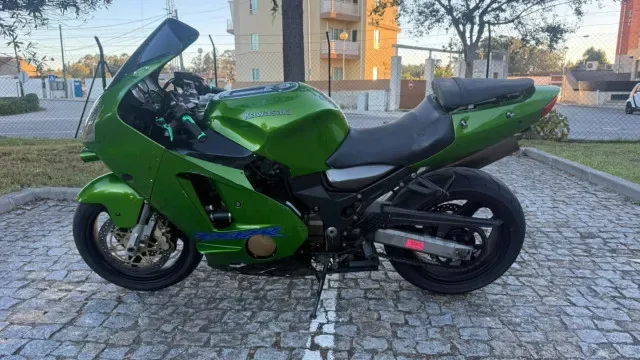 Circulava numa mota com matrícula falsa. Foi detido pela GNR em Águeda