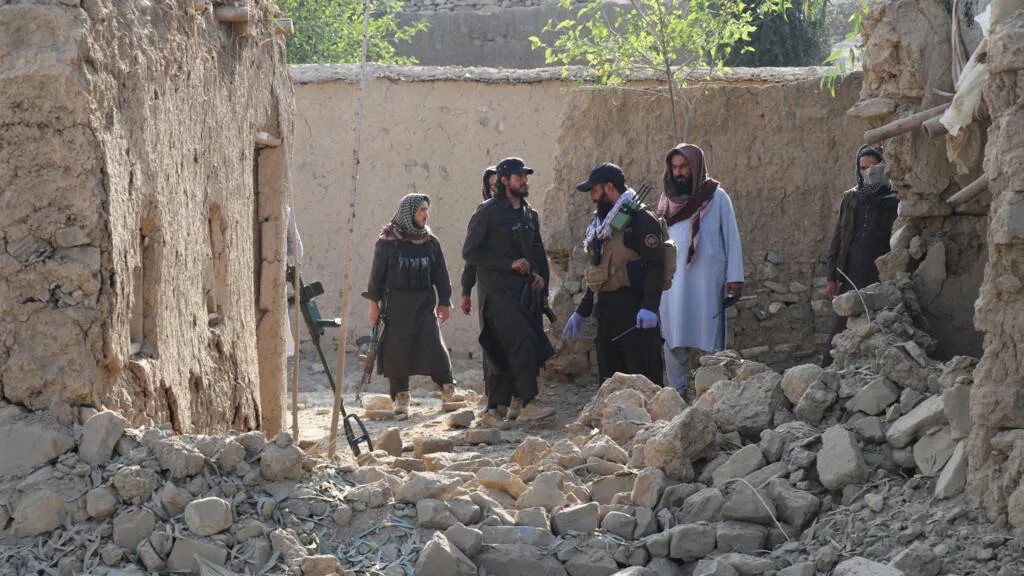 Afghanistan : des frappes pakistanaises tuent quatre civils, les Taliban promettent de répondre