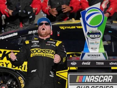 Reddick wins in Phoenix as NASCAR Cup Series championship tightens after miserable day for Larson