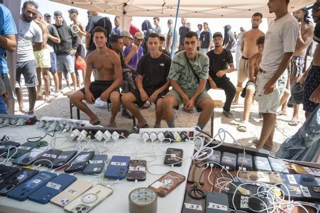Los agitadores que animaron la entrada masiva en Ceuta borran su rastro en redes sociales
