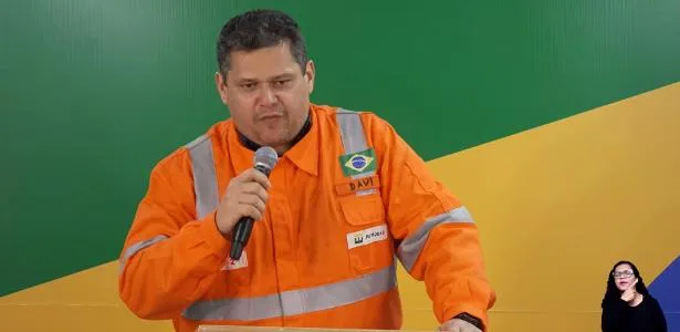 Em evento da Petrobras no Amapá, Lula e Alcolumbre trocam elogios