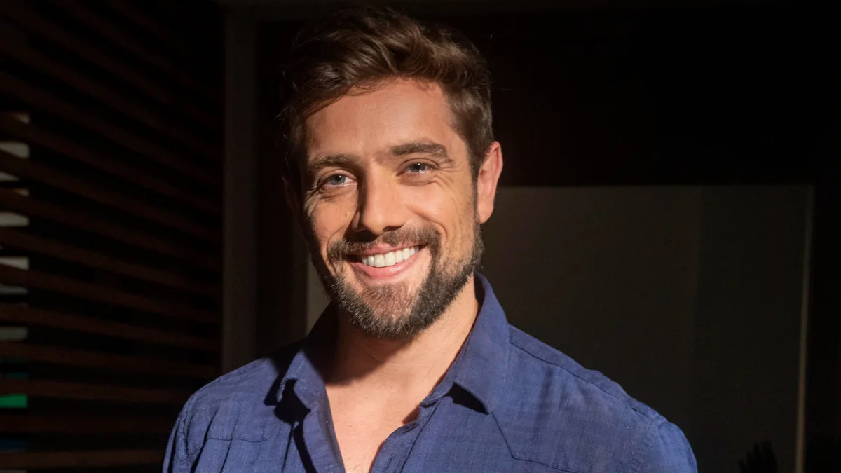 Rafael Cardoso desabafa sobre recomeço após internação: “Mudar dói”; assista Rafael Cardoso desabafa sobre recomeço após internação: “Mudar dói”; assista