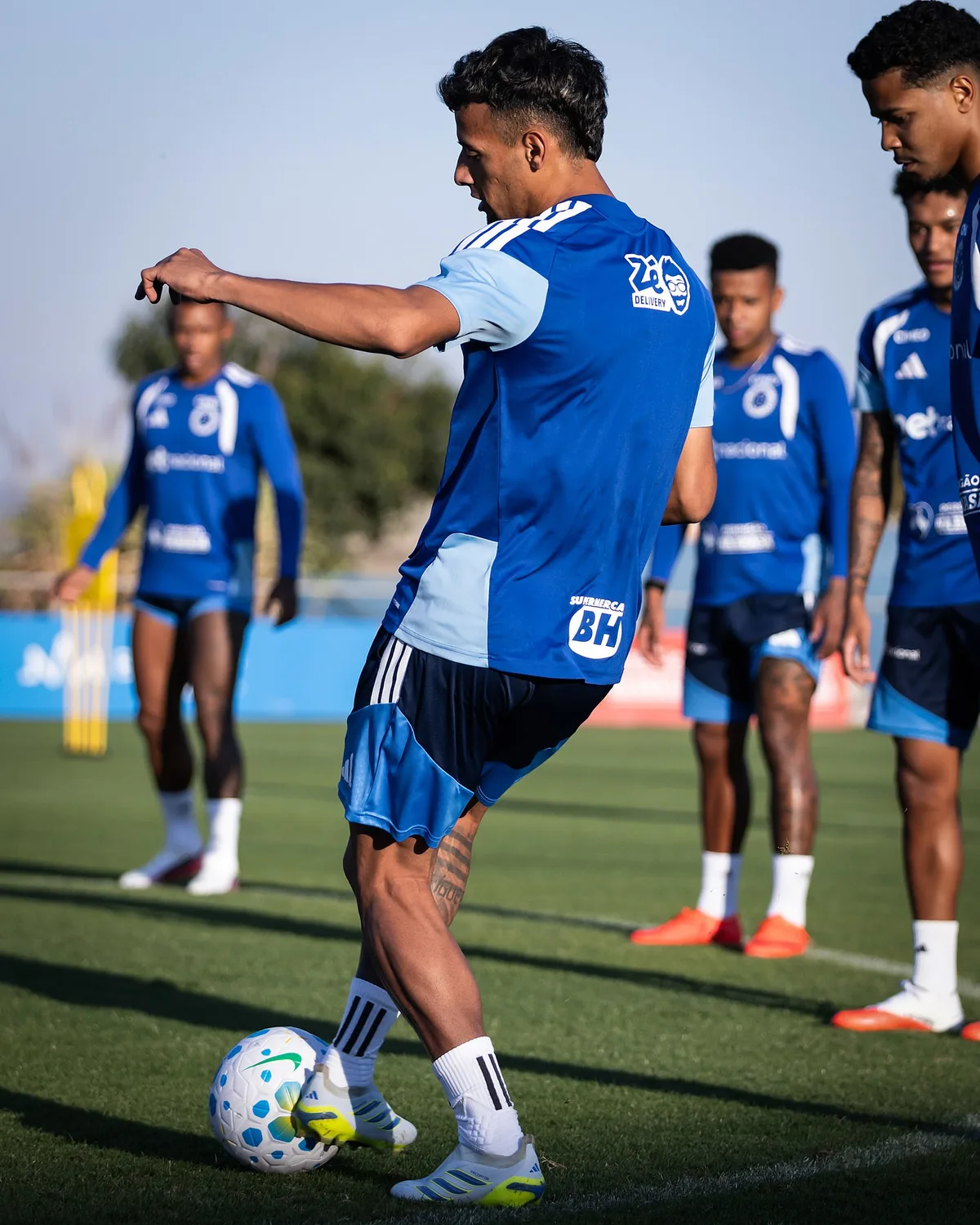 E o Lucho? Artur Jorge explica situação de reforço sem sequência no Cruzeiro