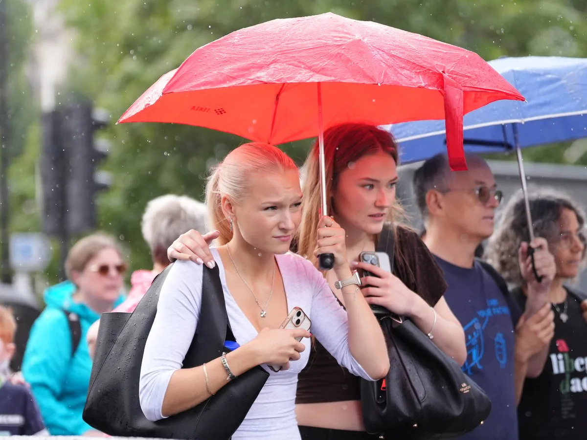 London weather: Yellow thunderstorms warning in force as rain sweeps capital