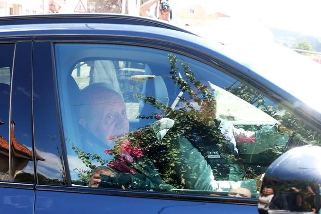 Juan Carlos I llega a Sanxenxo (Pontevedra) en su cuarta visita de 2026