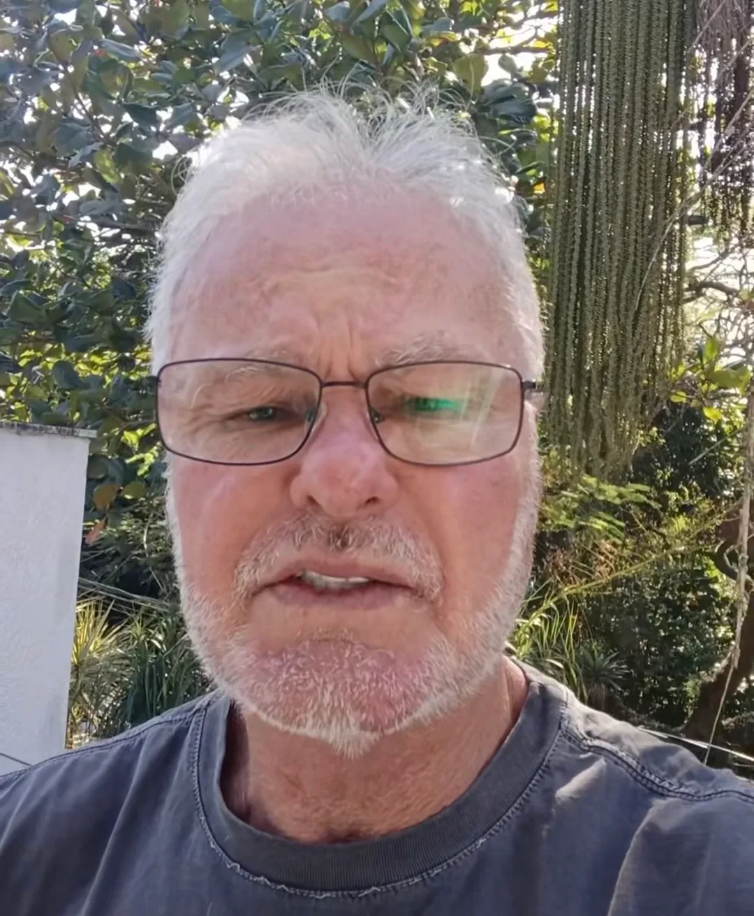 'Sempre as mesmas pessoas', diz Kadu Moliterno sobre 'panelinhas' na TV