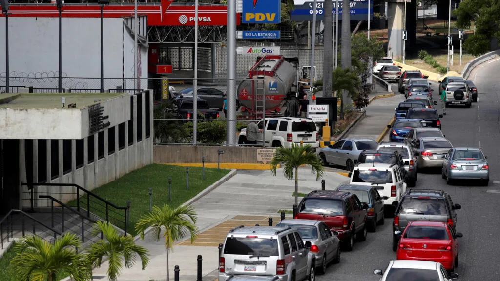 Apagões avançam até Caracas e revolta cresce no interior da Venezuela com energia desviada à capital