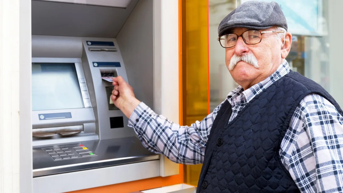 Confirmado por el Decreto 824/2026: jubilados y pensionados cobrarán un nuevo bono en septiembre, ¿cuánto cobrarán?