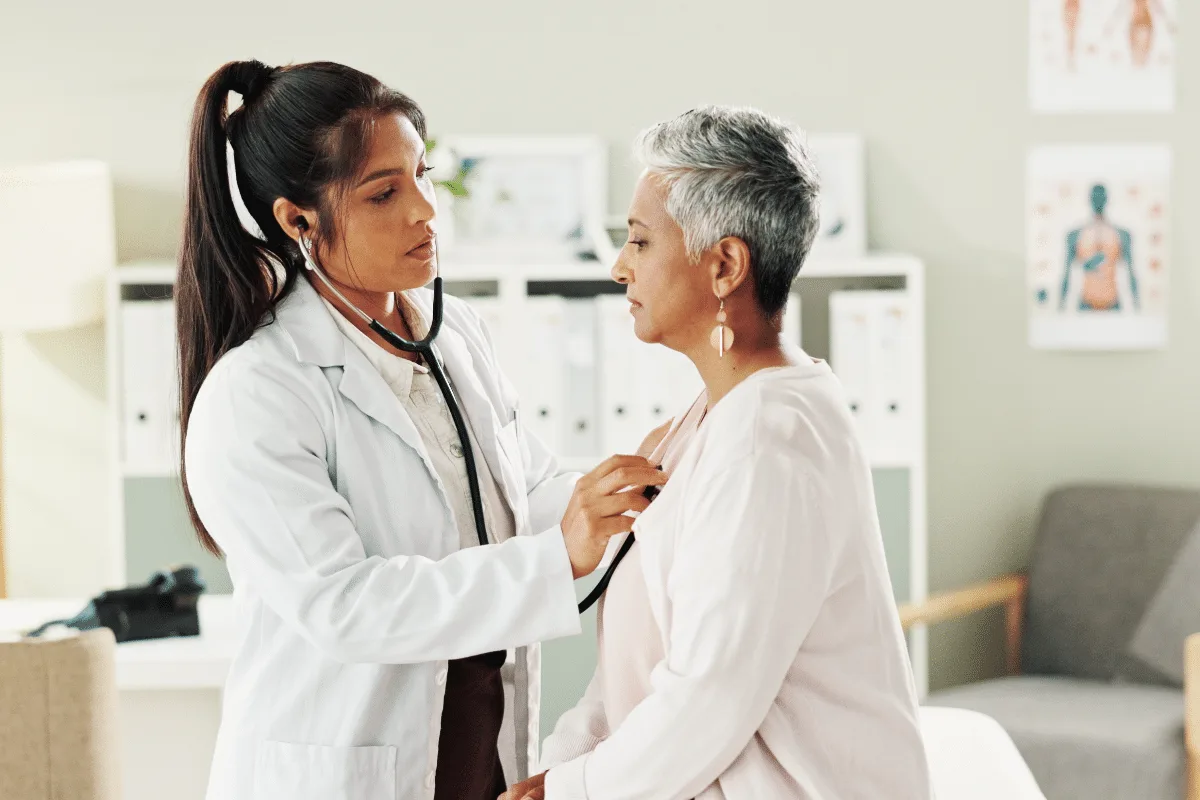 O corpo avisa antes de uma emergência? 7 sinais para procurar um médico imediatamente