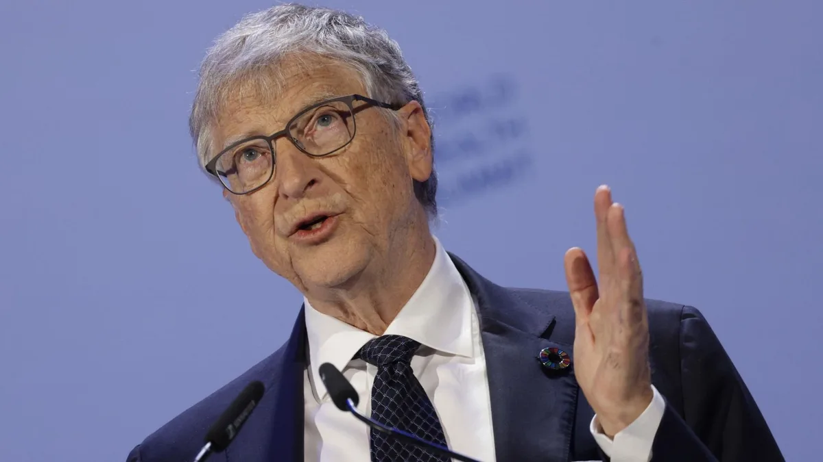 Bill Gates se diz alarmado sobre riscos da IA e quer discutir regras com a China