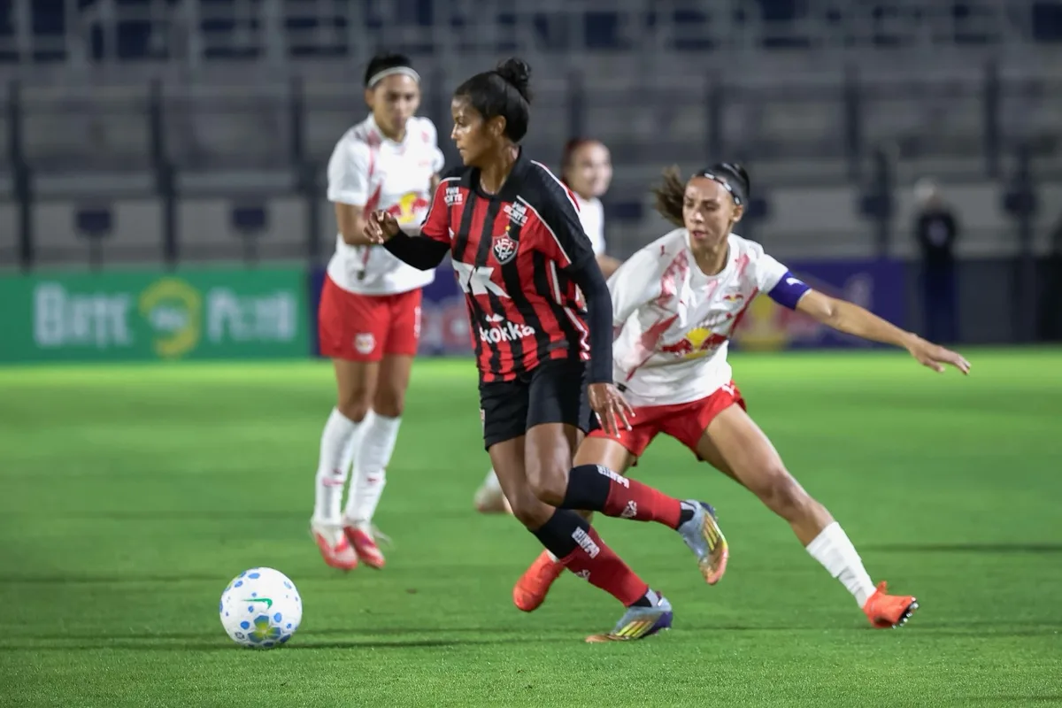 Vitória sofre goleada de 6 a 2 e segue na zona do Brasileirão Feminino