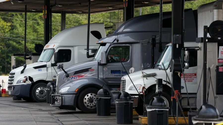 Diesel prices top $6, setting new record
