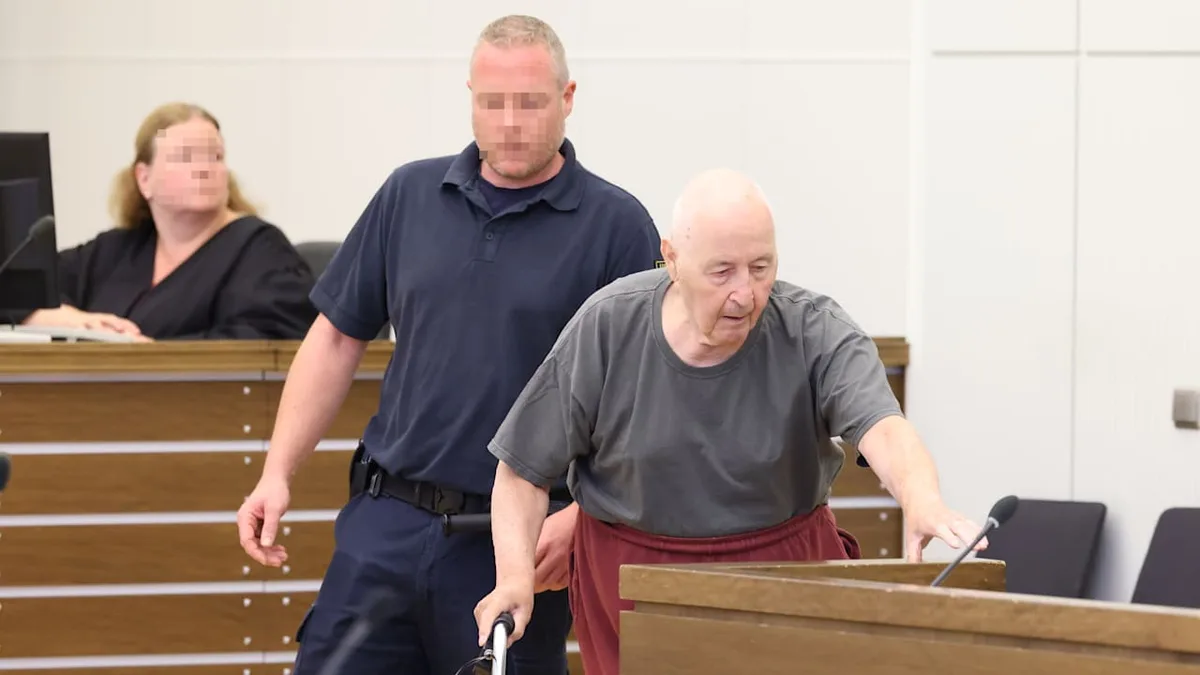 Mordprozess nach 32 Jahren - Mit Handschellen suchte er nach einem Opfer