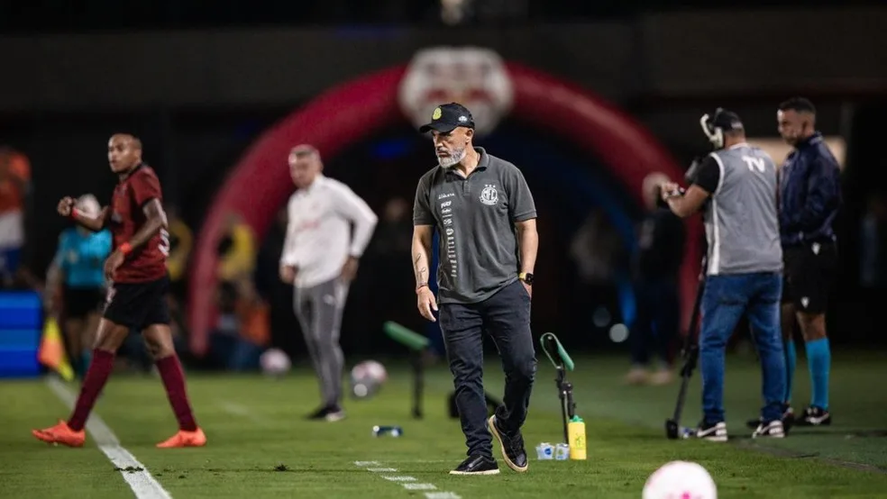 Rafael Guanaes elogia postura do time: ‘Feliz pelo empenho’