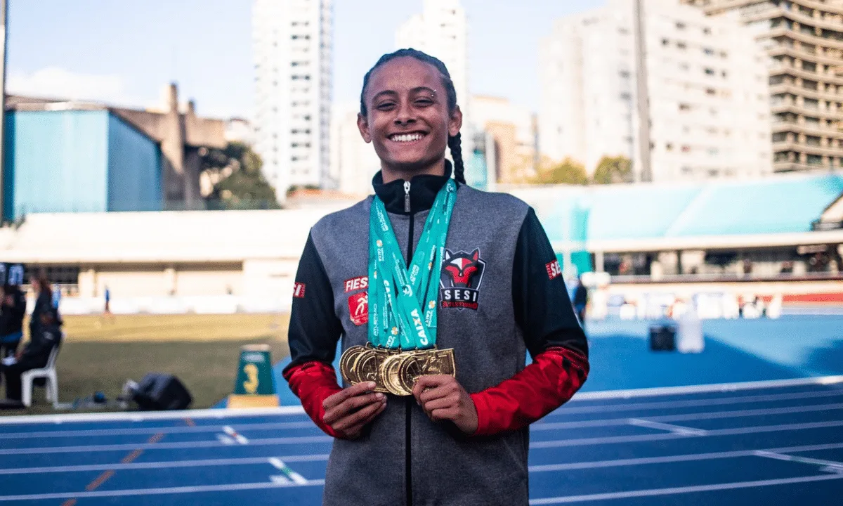 Ana Júlia fatura quatro ouros no encerramento do Brasileiro Sub-18