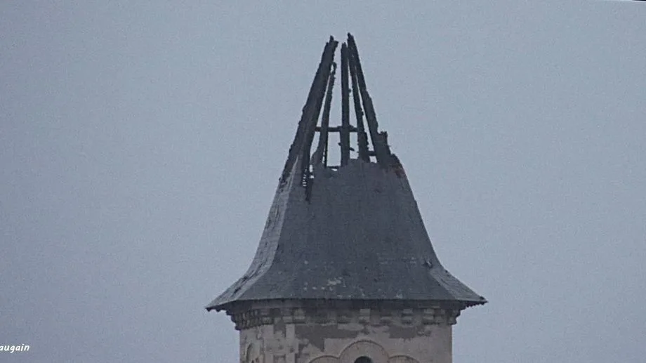Orages : à Évreux, la foudre arrache une partie du clocher de l’ancienne église de La Madeleine