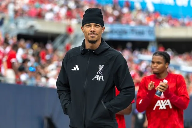 Liverpool news: Hugo Ekitike injury timeframe as Andoni Iraola sent Bradley Barcola warning