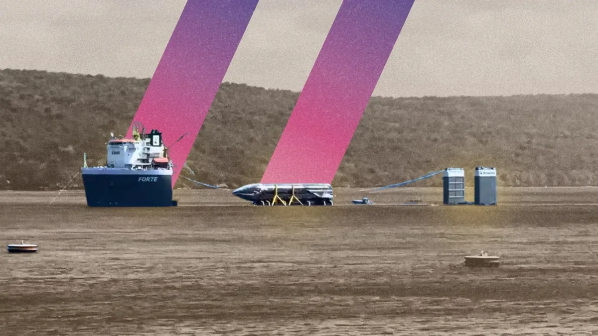 Le Starship est sauvé : la fusée a enfin été extirpée de l’eau et chargée sur un bateau