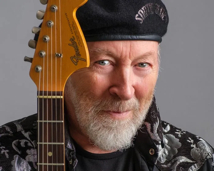 ‘A guy held a knife to my throat and said: play something normal!’ Richard Thompson on crazy crowds, his beloved beret and Sandy Denny’s driving skills