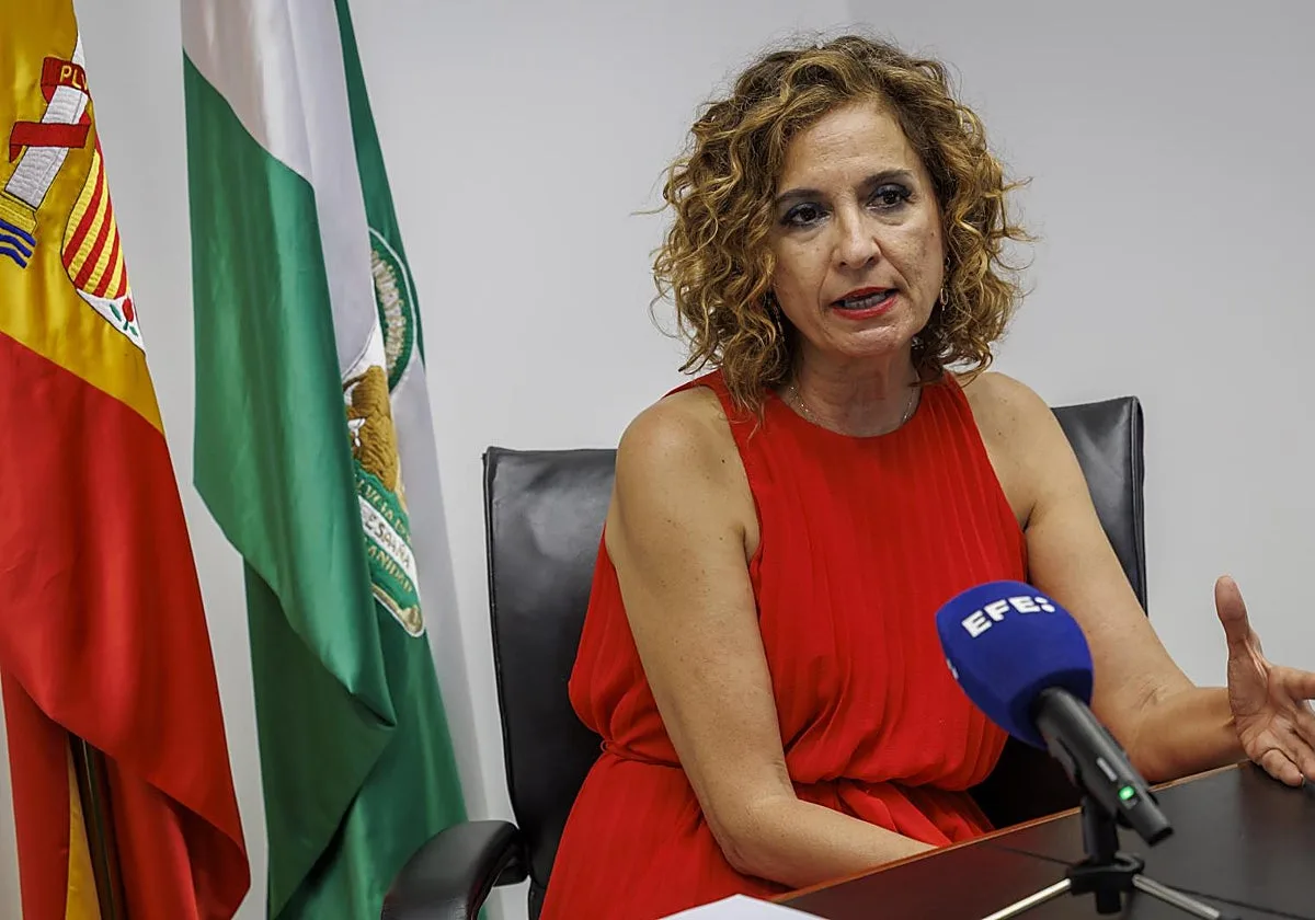 La AUGC a Montero: «Cuatro guardias muertos no son un argumento electoral»