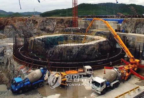 北 금호지구 경수로 부지서 한국 측 주택단지 철거