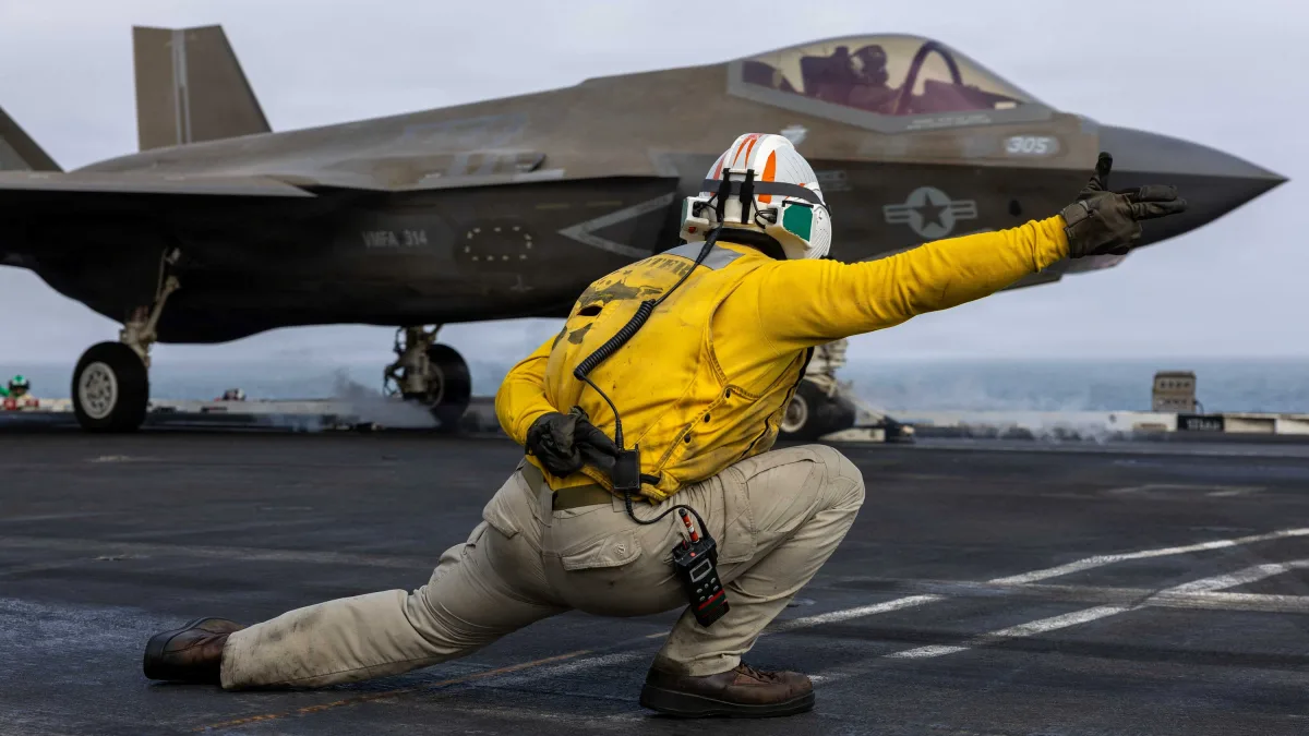 Berichte über Suizidversuche: Was ist auf der USS Abraham Lincoln los?