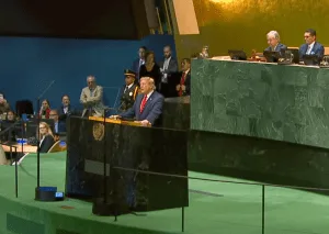 Trump exalta força dos EUA e ameaça ‘aniquilar’ Irã em discurso na ONU