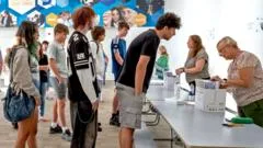 'Relentless' GCSE resit cycle 'simply not working', school and college leaders say