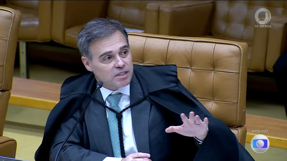 André Mendonça critica pedido de investigação contra ele feito por Alexandre de Moraes