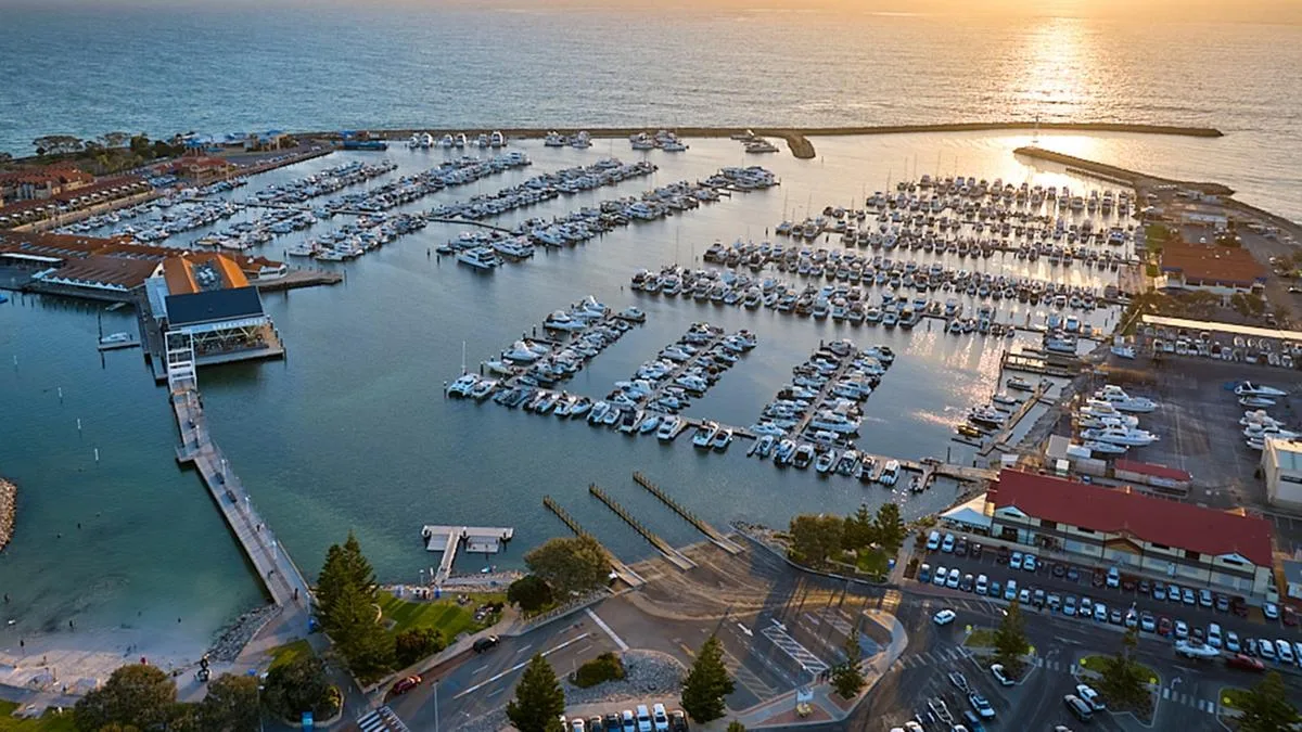 Hillarys Boat Harbour fishing platform closed for $1.2m upgrade