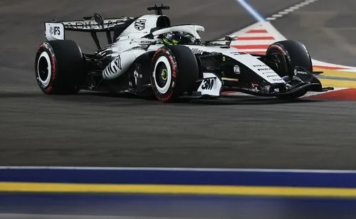F1: Checo Pérez vuelve a quedar eliminado en la primera ronda de la calificación, ahora en Singapur