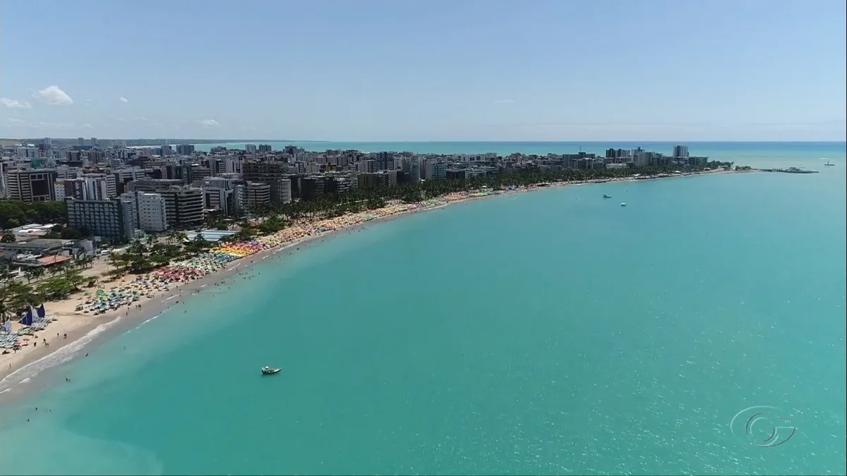 Maceió tem cinco praias impróprias para banho, aponta IMA; veja condições no estado