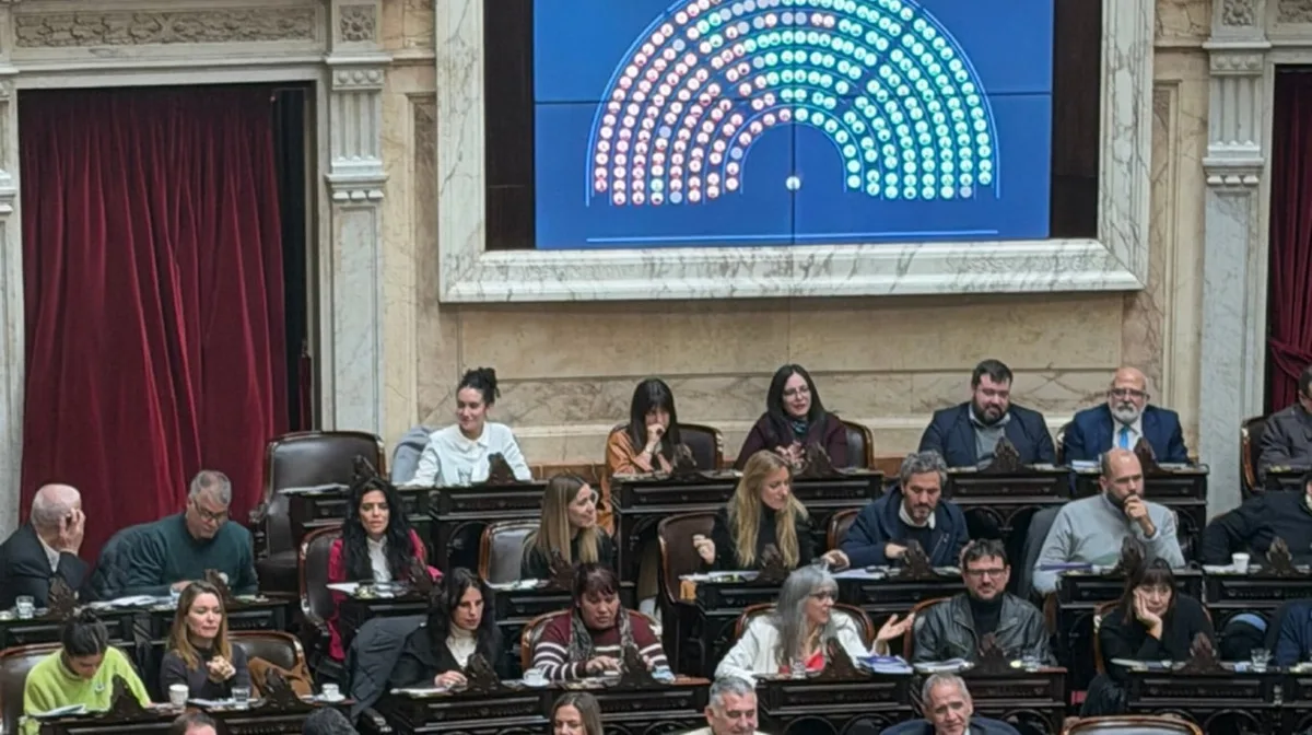 Diputados de la oposición piden interpelar a Luis Caputo por el uso de fondos destinados a mantener las rutas
