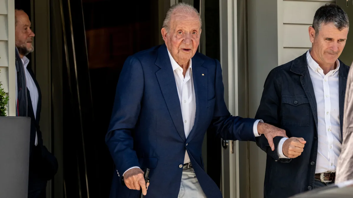 Juan Carlos I viaja a Barcelona para despedir a su amigo José Cusí